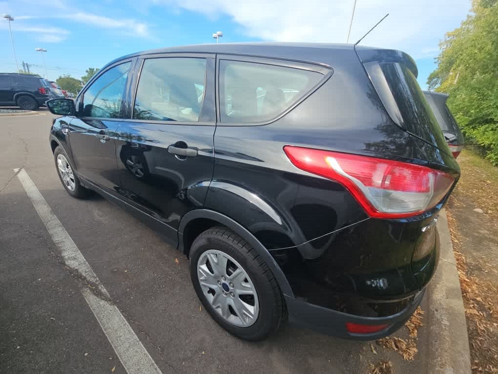 Used 2016 Ford Escape S FWD image 6