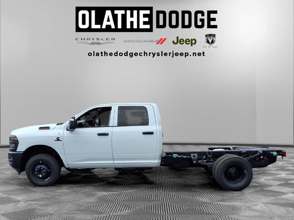 New 2027 RAM 3500 Tradesman AWD/4WD image 25