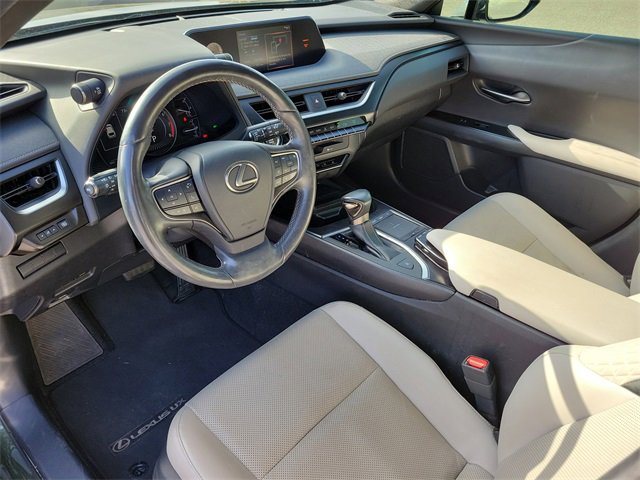 Used 2019 Lexus UX 200 w/ Premium Package image 21