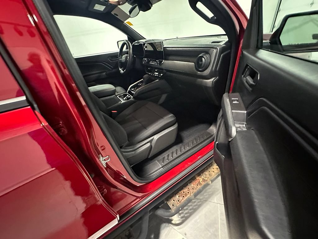 Used 2024 Chevrolet Colorado Trail Boss w/ Advanced Trailering Package AWD/4WD image 26