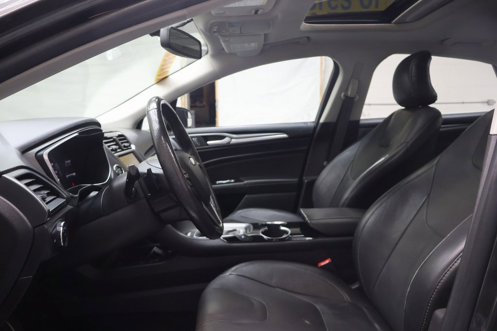 Used 2016 Ford Fusion Titanium image 17