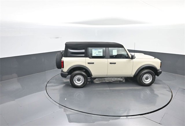 New 2025 Ford Bronco 4-Door image 25