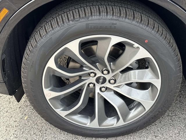 New 2026 Lincoln Aviator AWD w/ Jet Appearance Package image 10