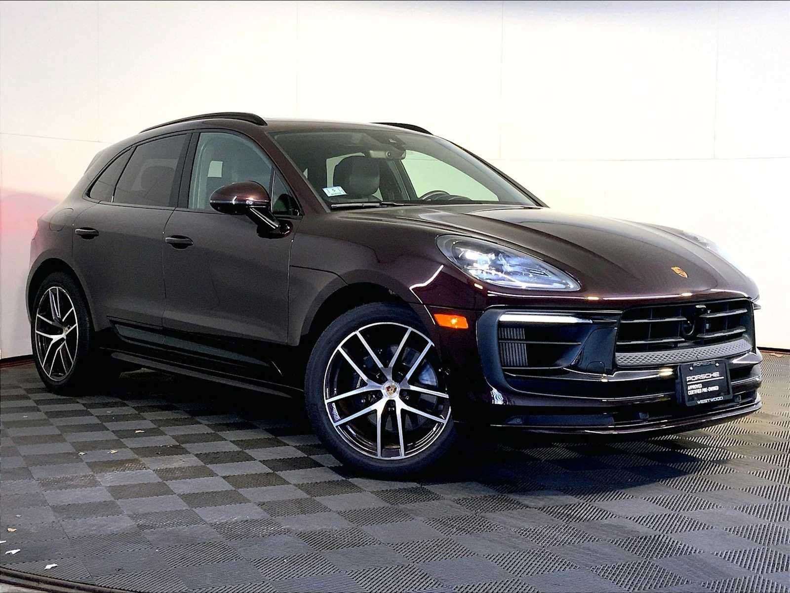 Used 2023 Porsche Macan S AWD/4WD image 10