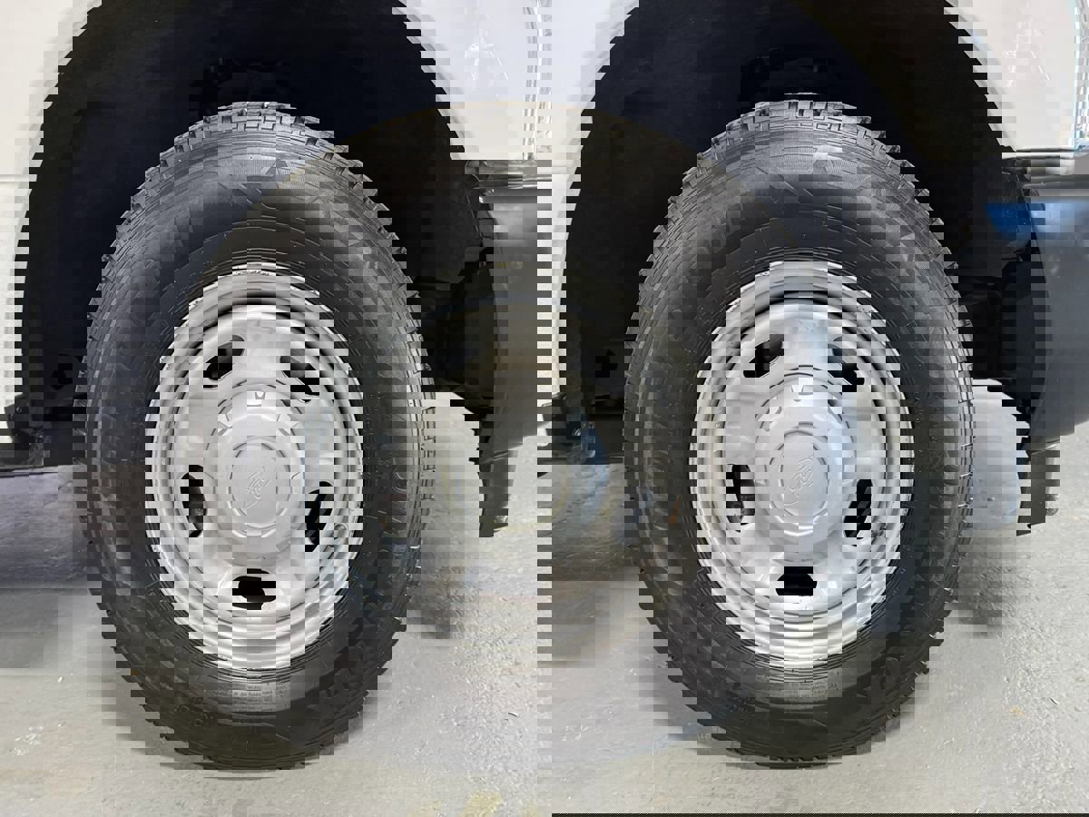 Used 2018 Ford F250 XL image 3