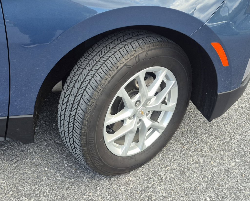 Used 2024 Chevrolet Equinox LT AWD/4WD image 3