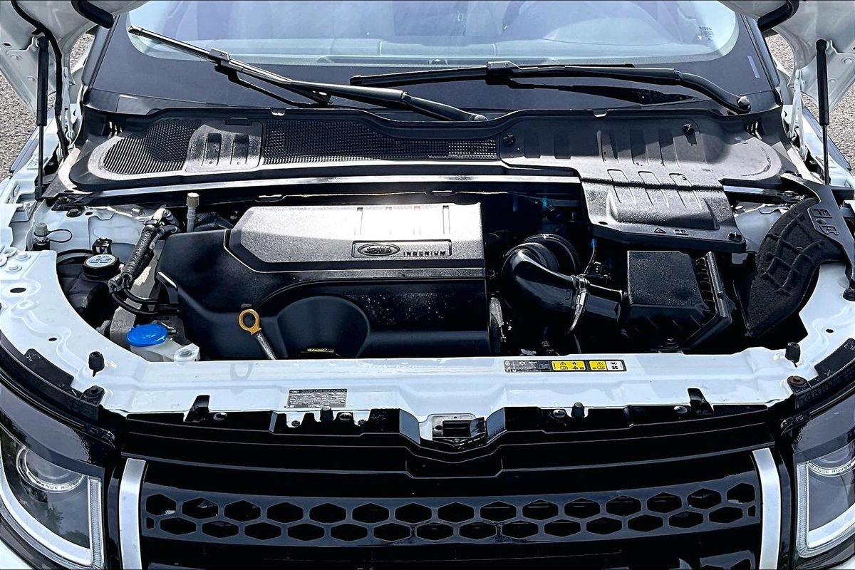 Used 2018 Land Rover Range Rover Evoque SE Premium AWD/4WD image 41