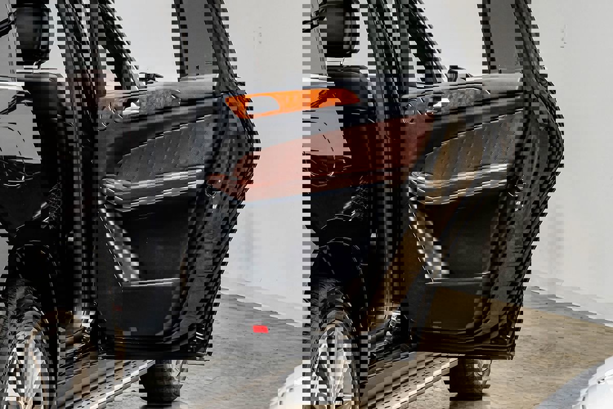 Used 2014 Mercedes-Benz GL 450 4MATIC image 40