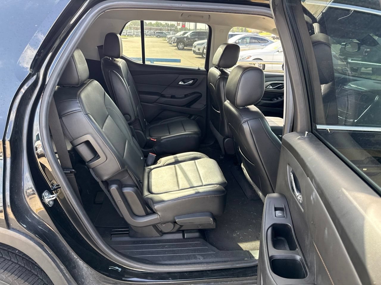 Used 2019 Chevrolet Traverse LT FWD image 12