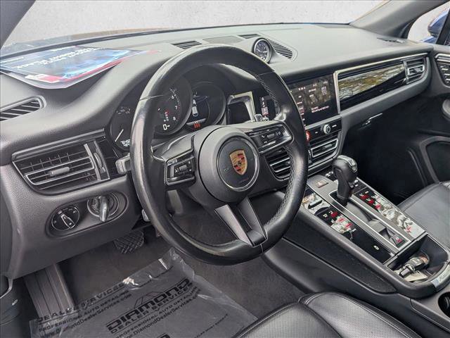 Used 2023 Porsche Macan image 10