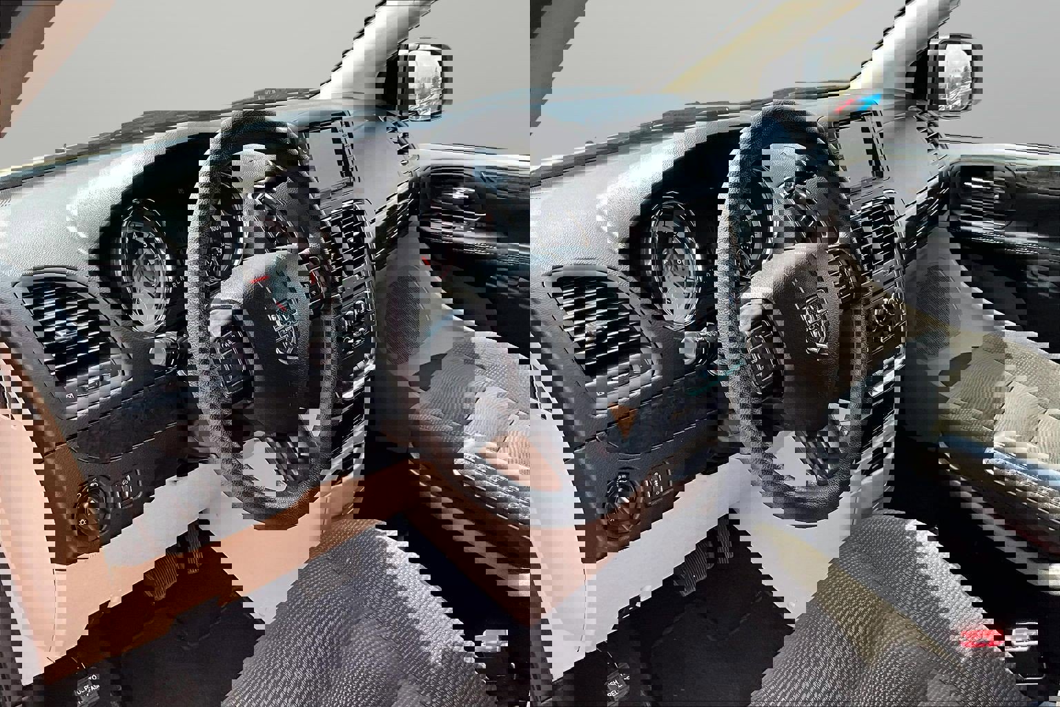 Used 2020 Dodge Grand Caravan SE w/ UConnect Hands-Free Group image 20