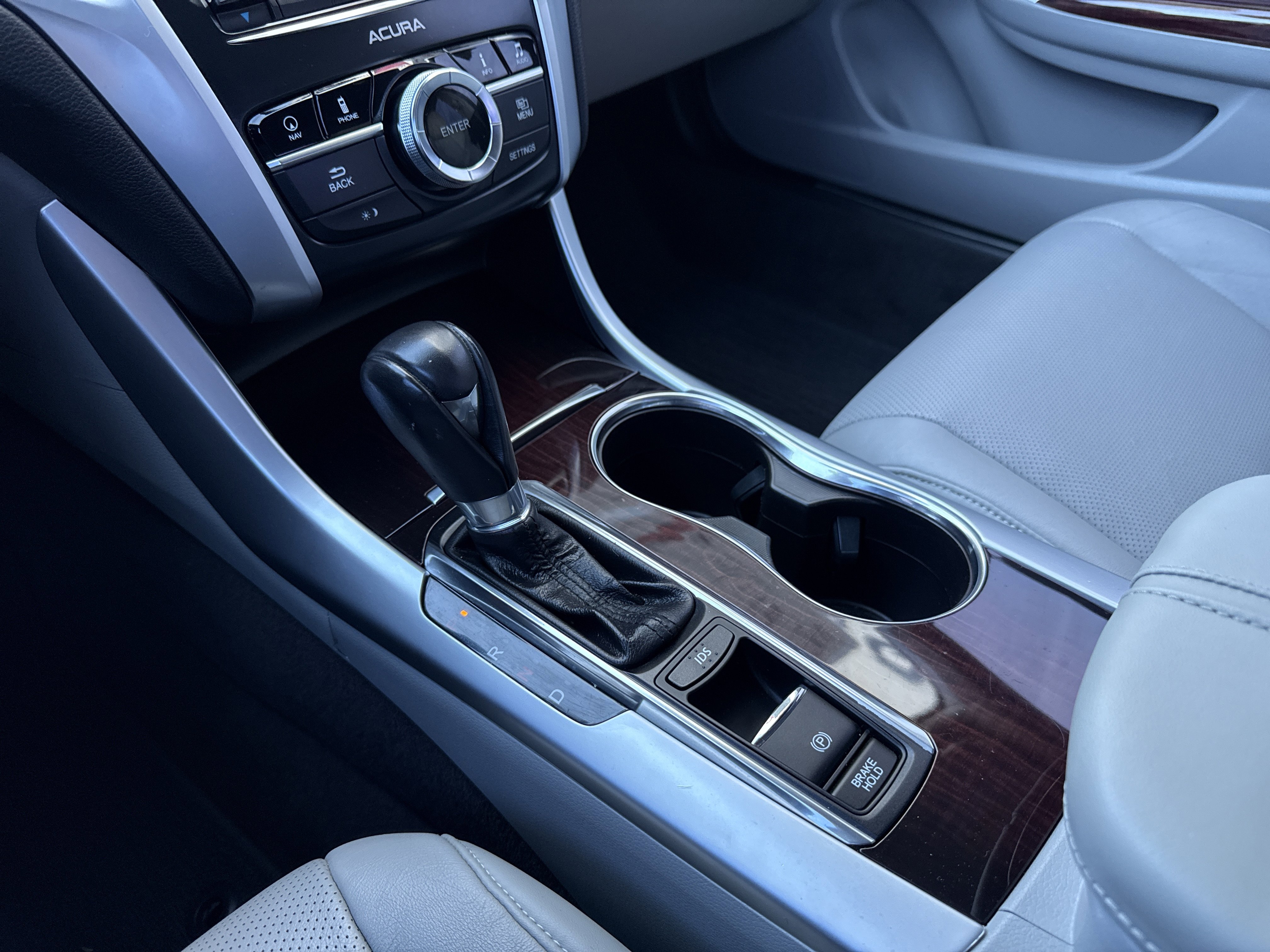 Used 2016 Acura TLX Tech image 17