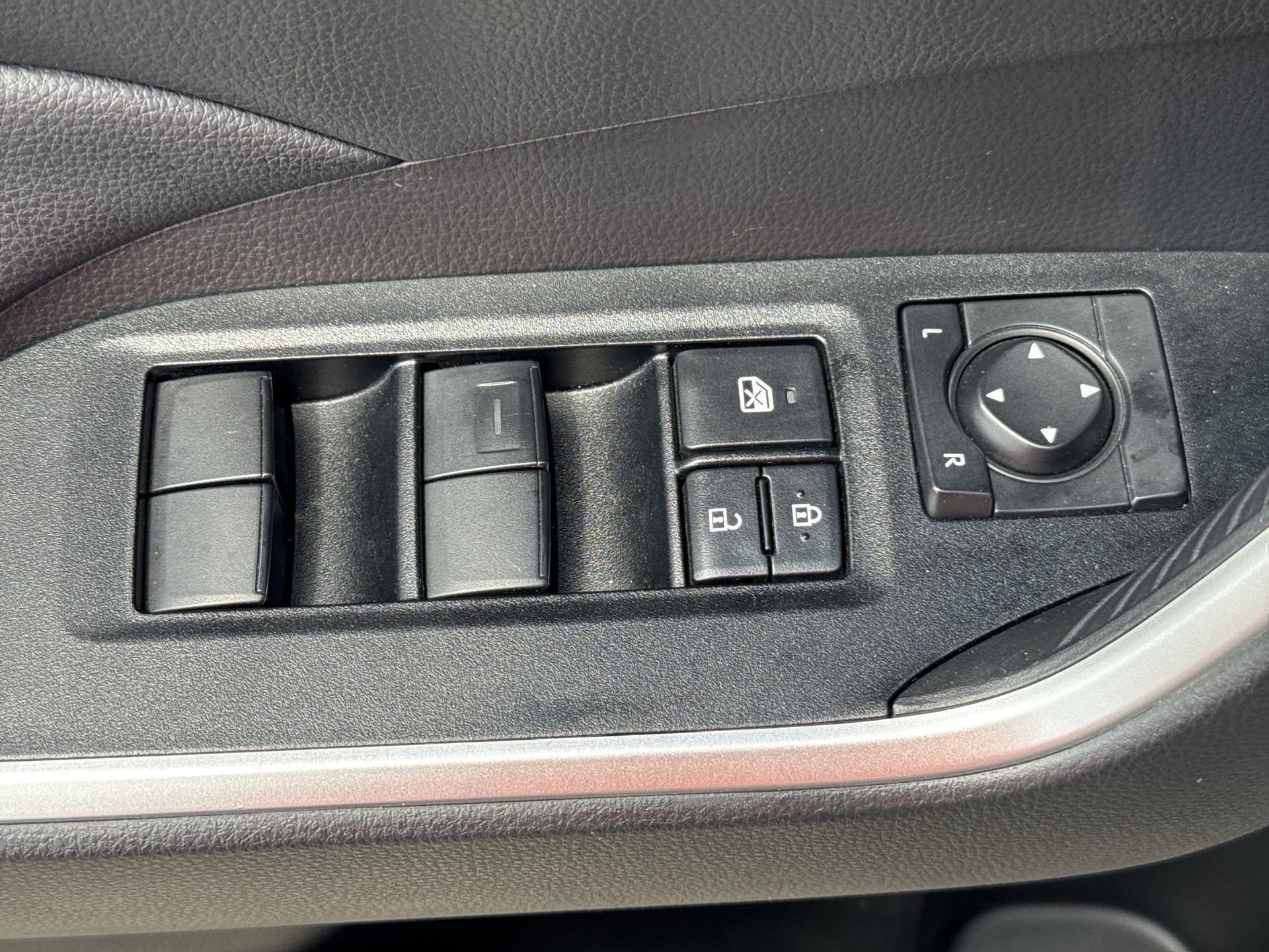 Certified 2025 Toyota RAV4 LE FWD image 15