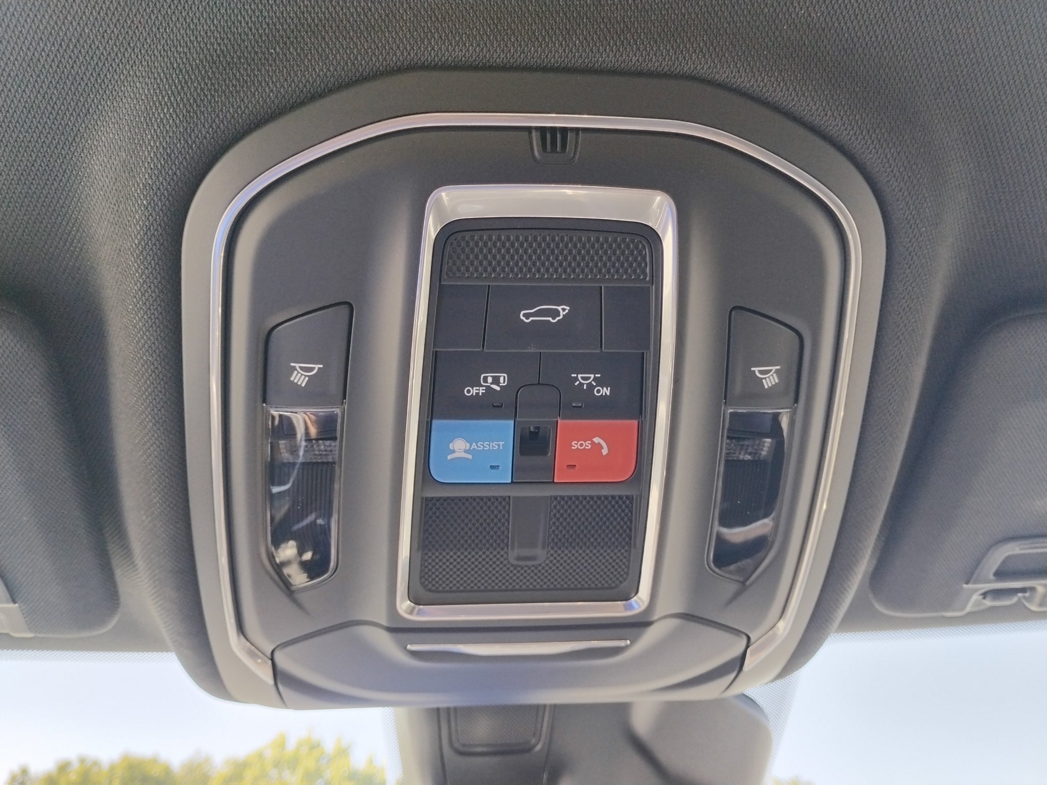 New 2027 Jeep Grand Cherokee Altitude AWD/4WD image 38