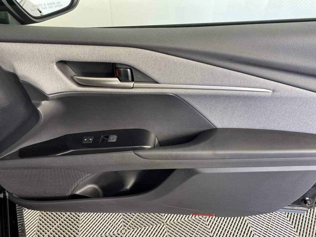 Used 2026 Toyota Camry LE FWD image 21