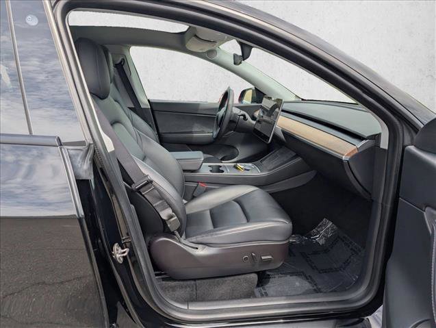 Used 2021 Tesla Model Y Long Range AWD/4WD image 18