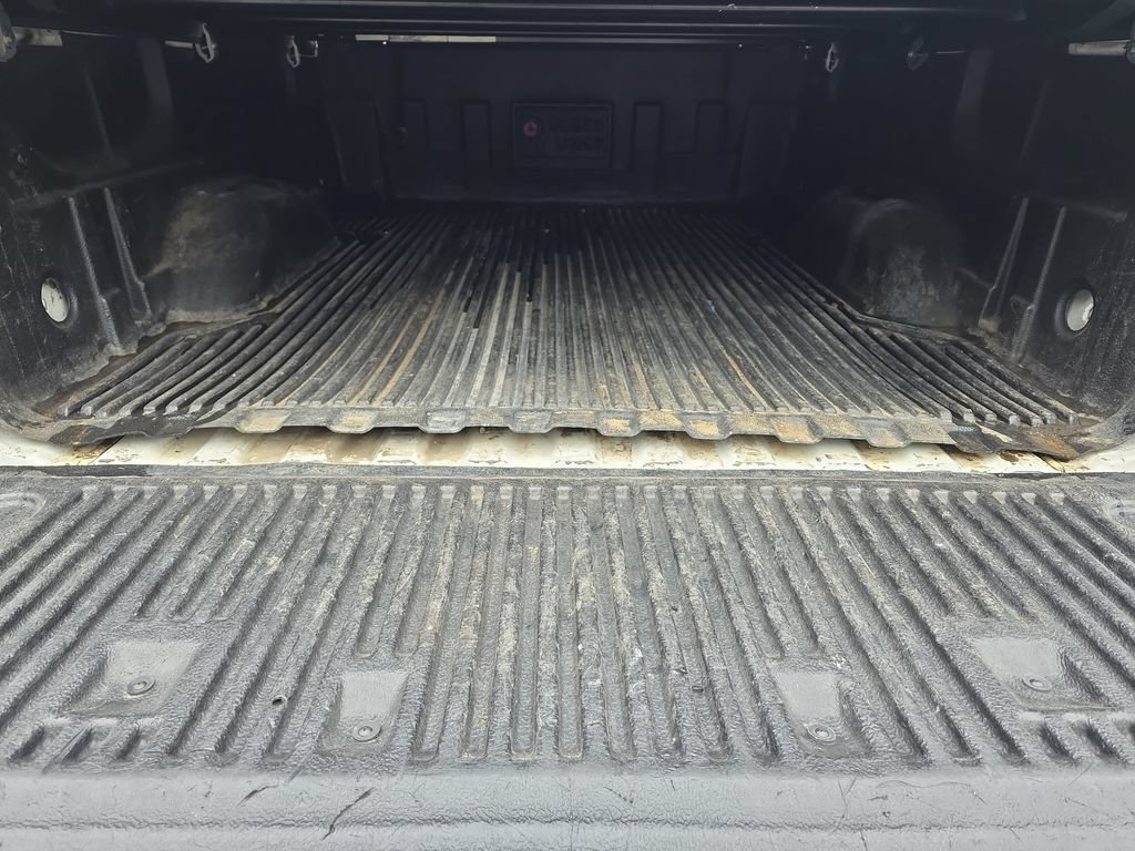 Used 2017 Chevrolet Silverado 2500 LT AWD/4WD image 13
