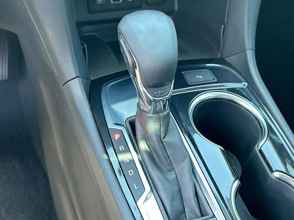 Used 2022 Chevrolet Equinox Premier FWD image 28