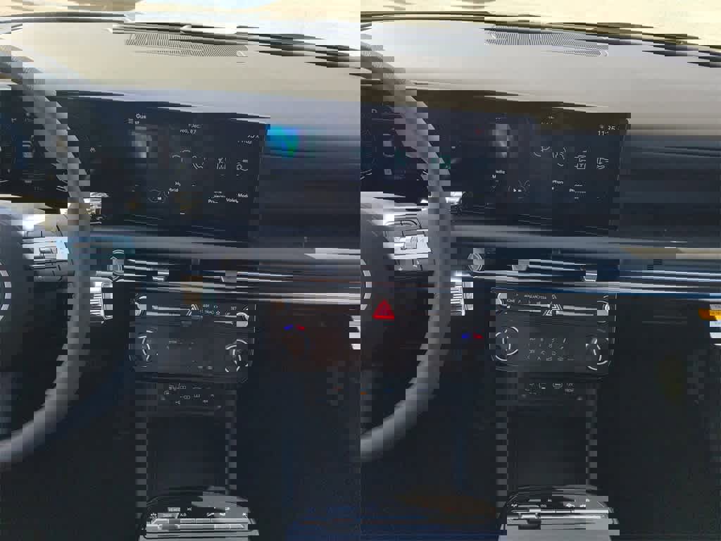 New 2026 Hyundai Tucson Blue SE image 17