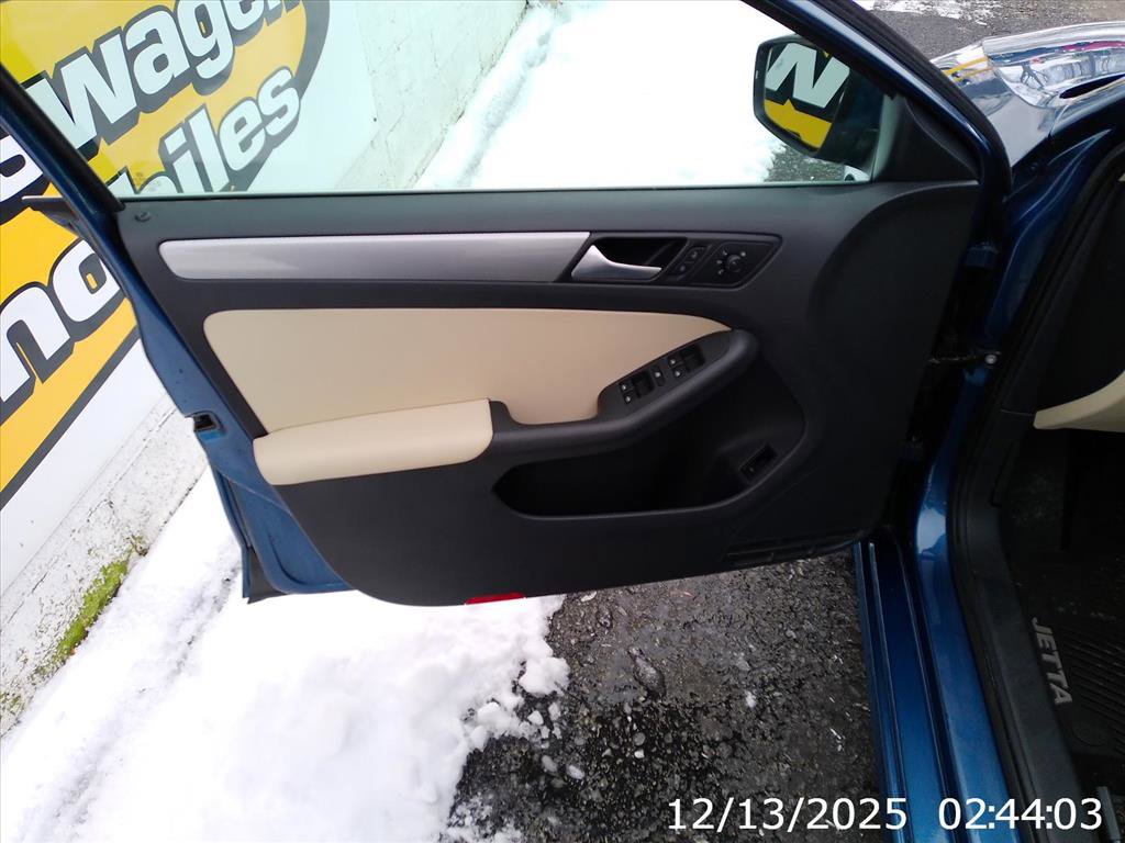 Used 2018 Volkswagen Jetta SE image 8