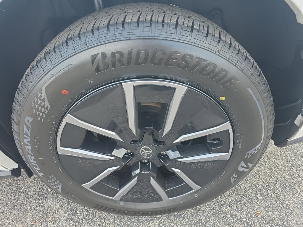 New 2026 Toyota bZ FWD image 7