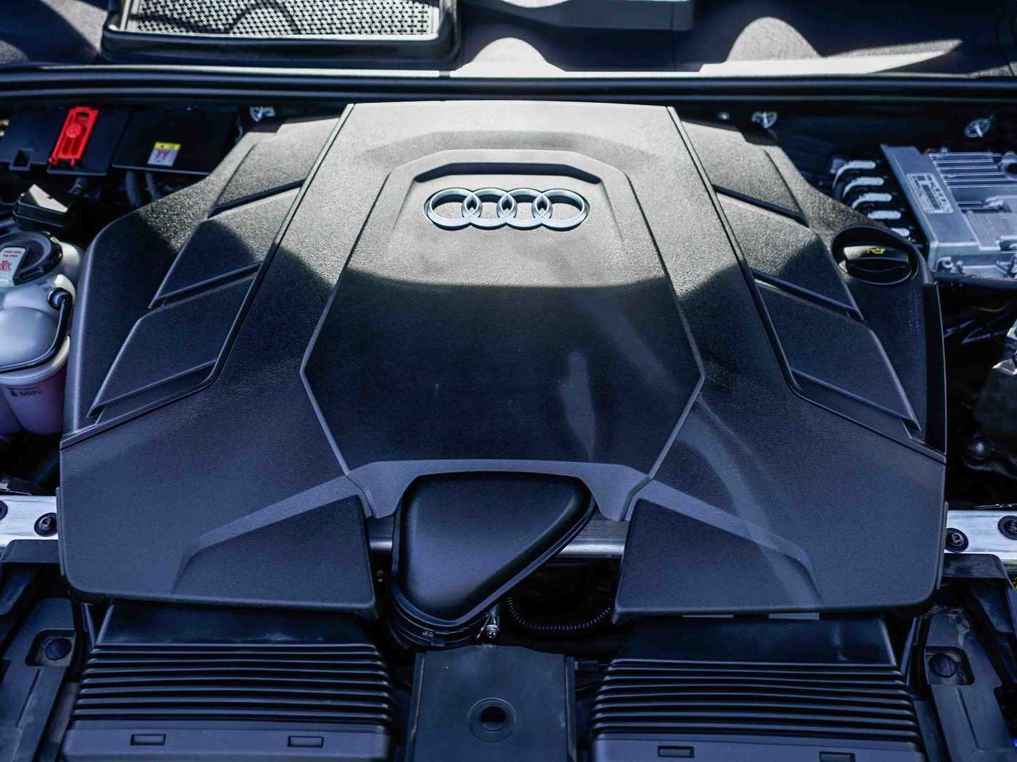 Used 2022 Audi Q7 Premium Plus w/ Premium Plus Package image 28