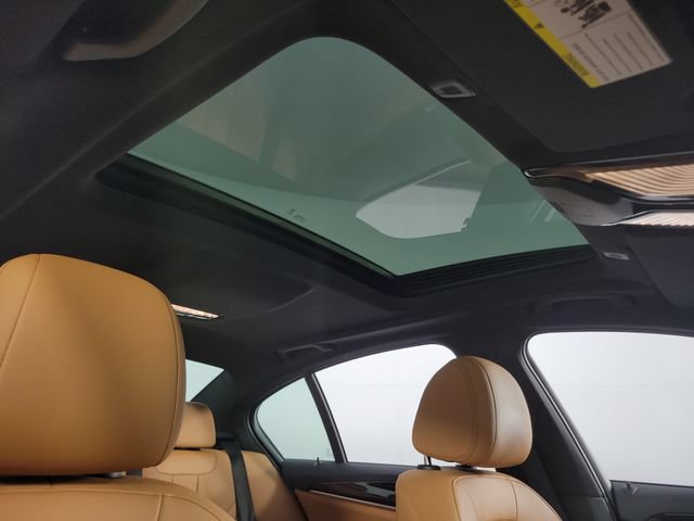 Used 2023 BMW 540i w/ M Sport Package RWD image 18