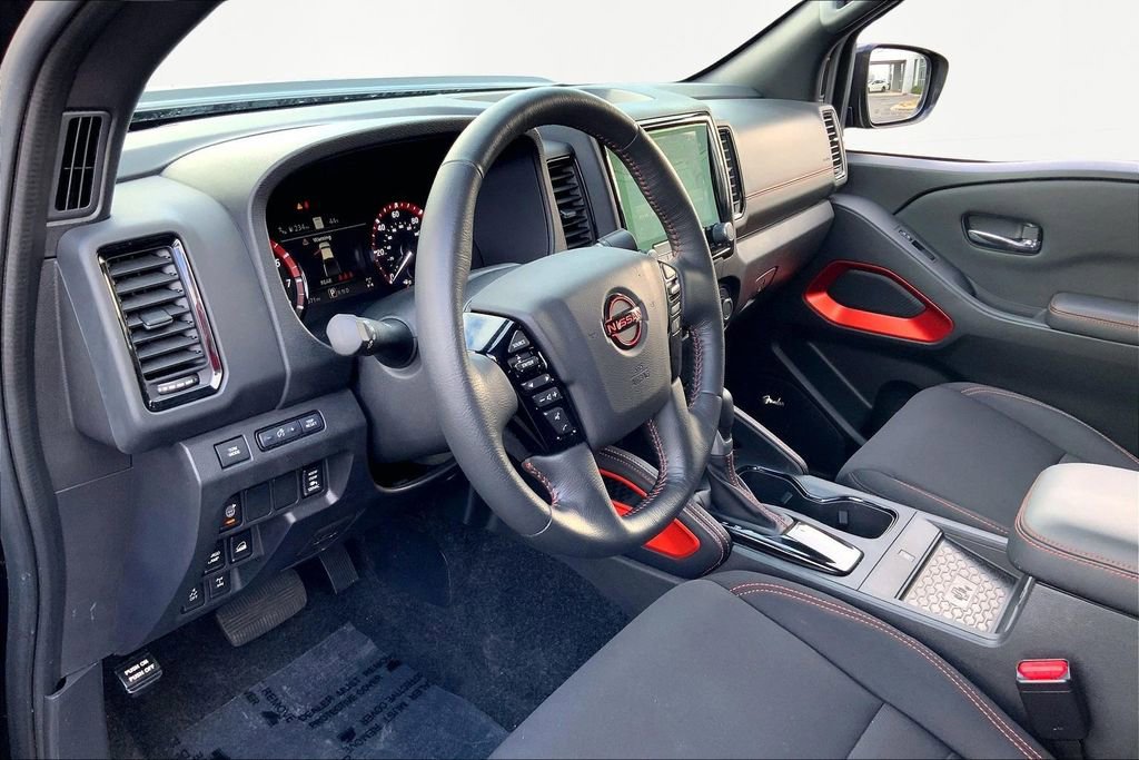 Used 2023 Nissan Frontier PRO-4X w/ Pro Convenience Package image 12