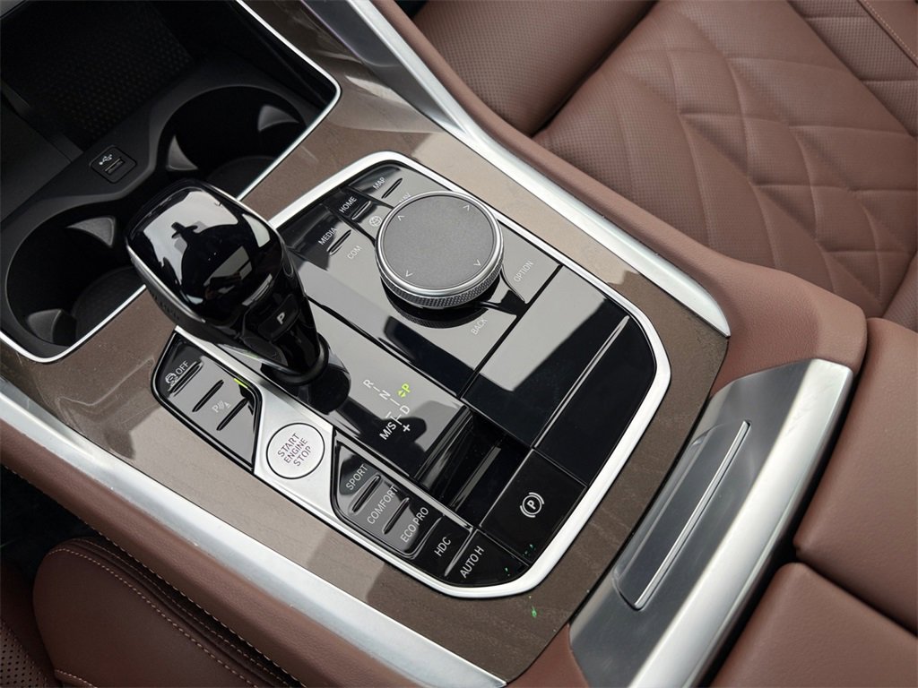 Certified 2023 BMW X6 xDrive40i w/ M Sport Package image 25