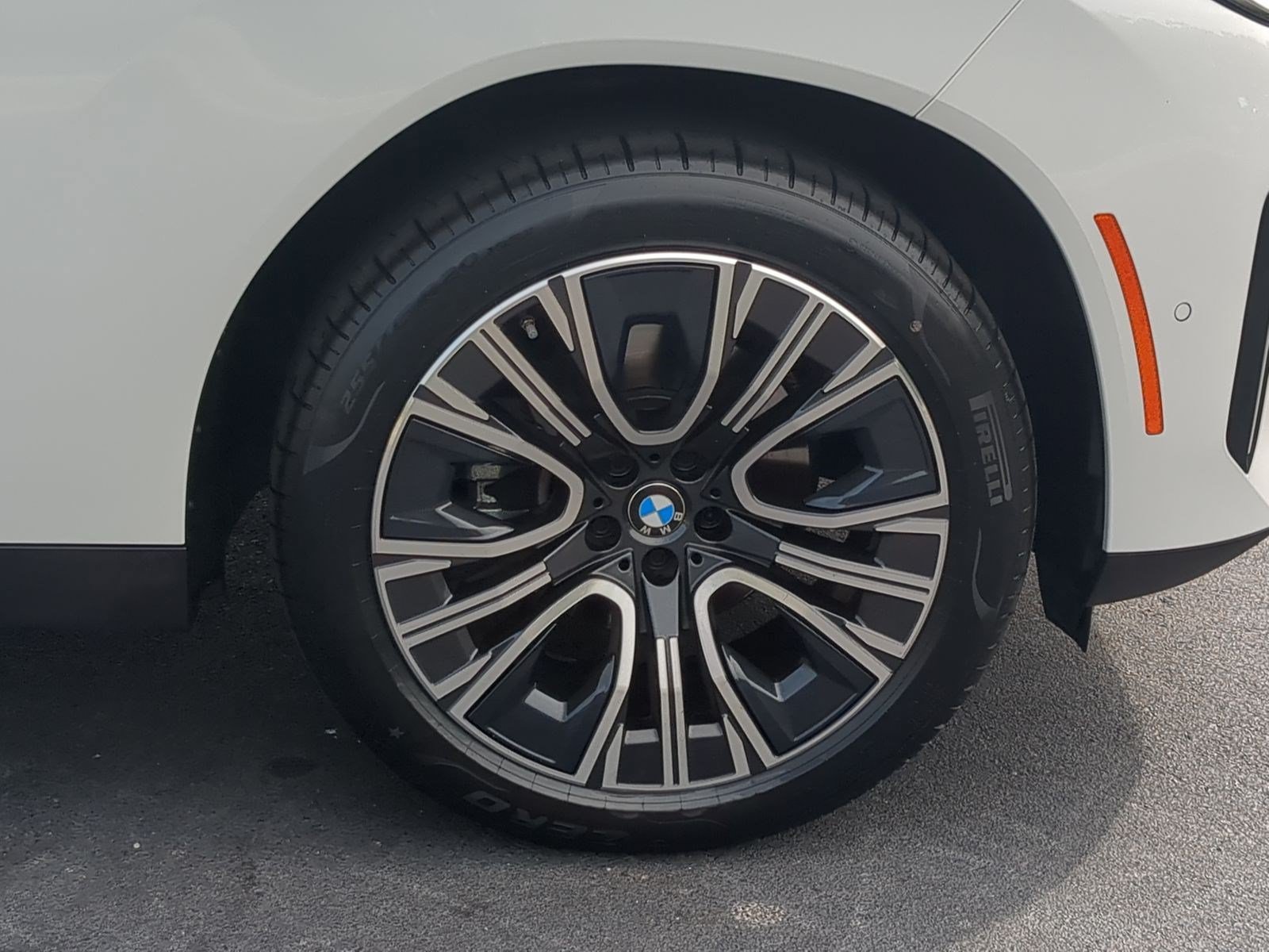 Certified 2025 BMW X3 xDrive30i w/ Premium Package AWD/4WD image 13
