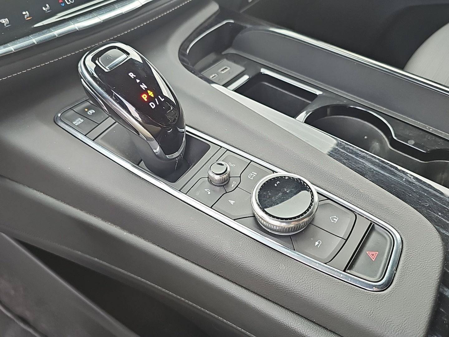 Used 2023 Cadillac Escalade Sport AWD/4WD image 15