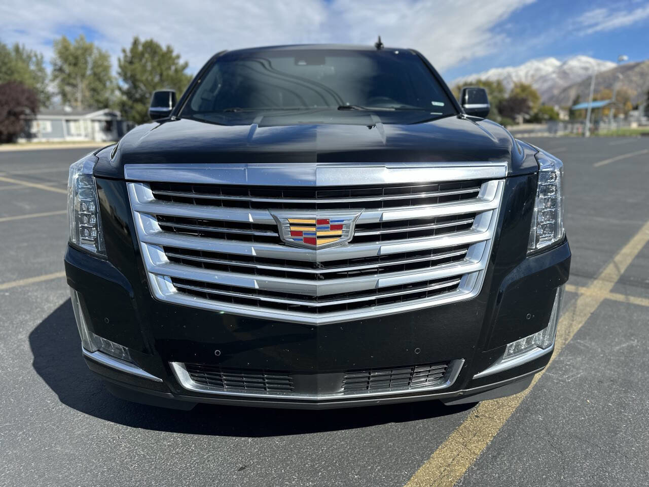 Used 2017 Cadillac Escalade ESV Platinum image 2