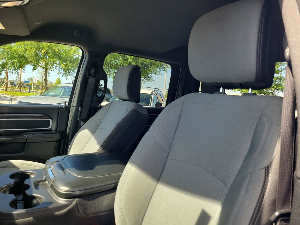 Used 2024 RAM 3500 Big Horn image 24