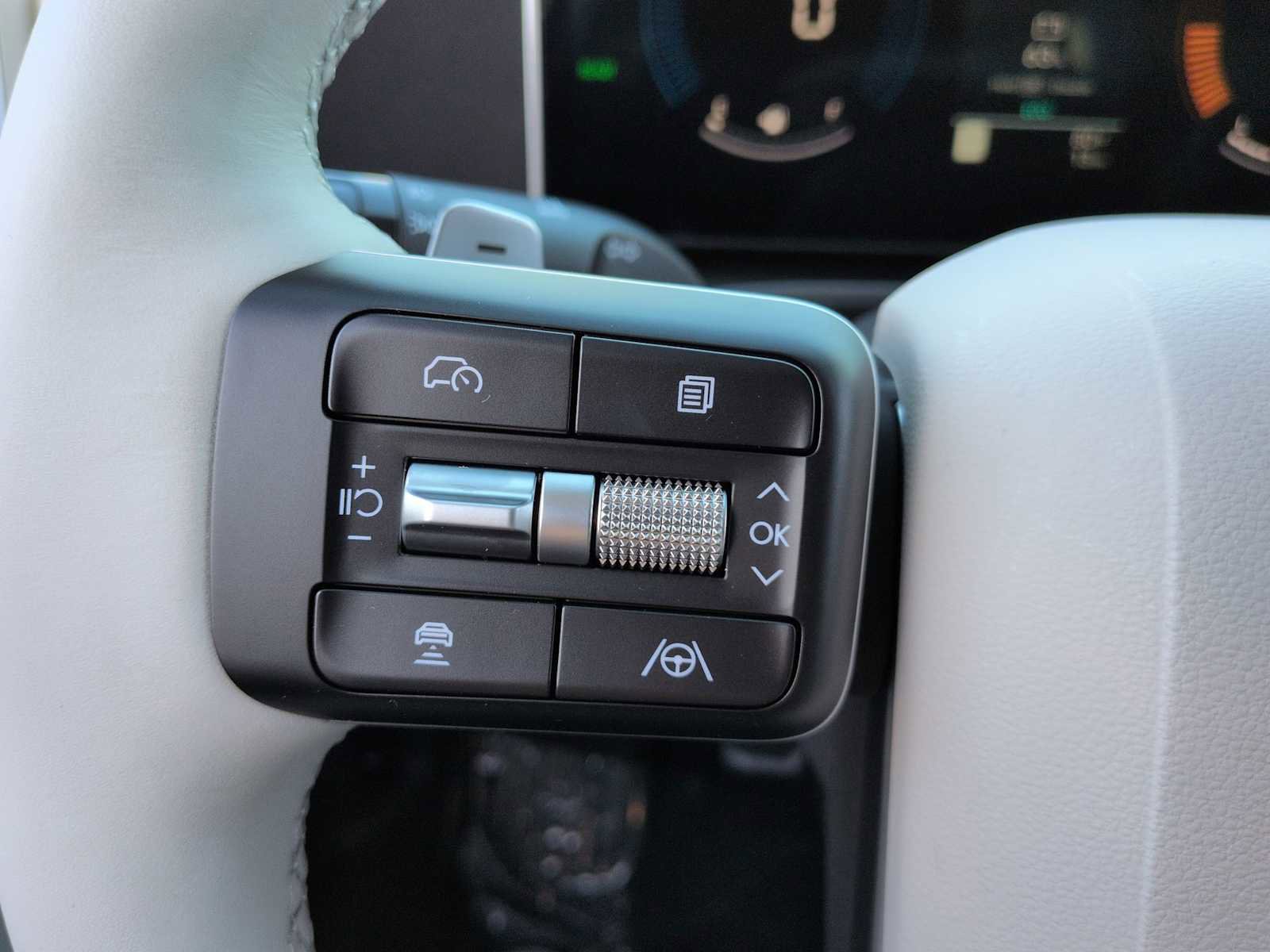 New 2026 Hyundai Santa Fe SE image 23