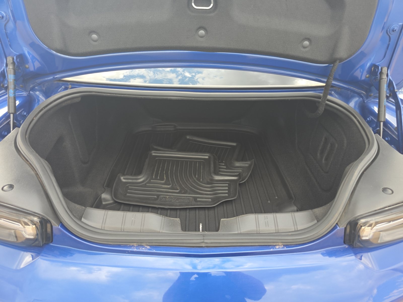 Used 2022 Chevrolet Camaro LT RWD image 34