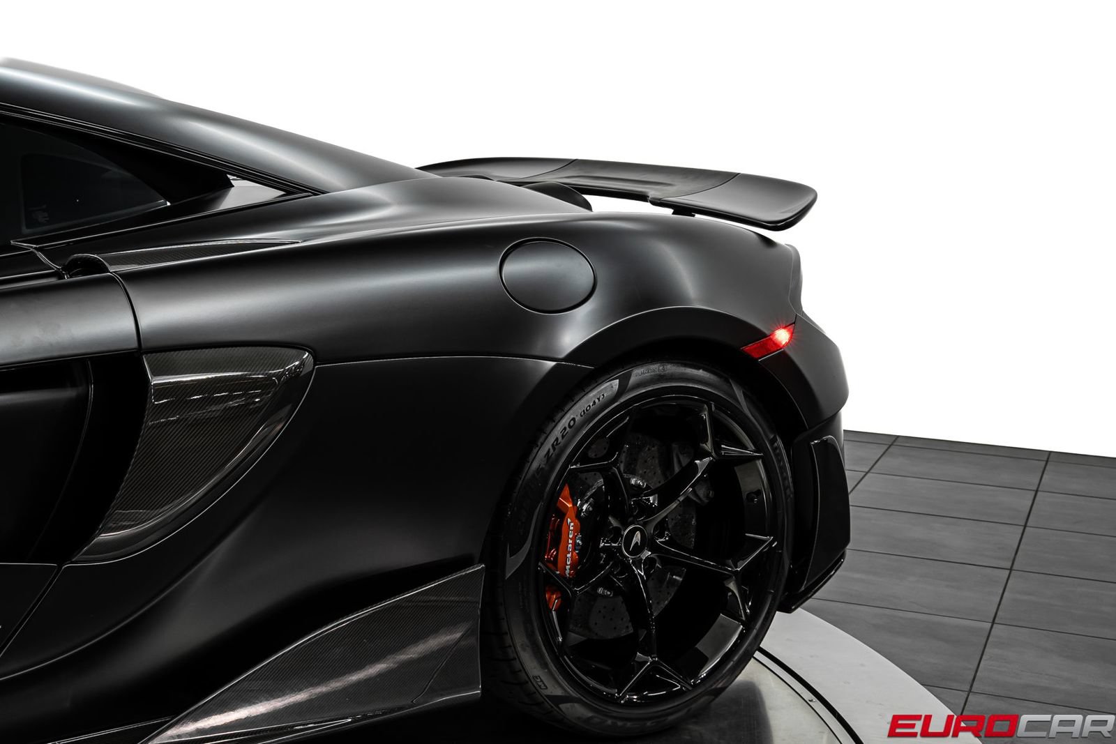 Used 2019 McLaren 600LT RWD image 22