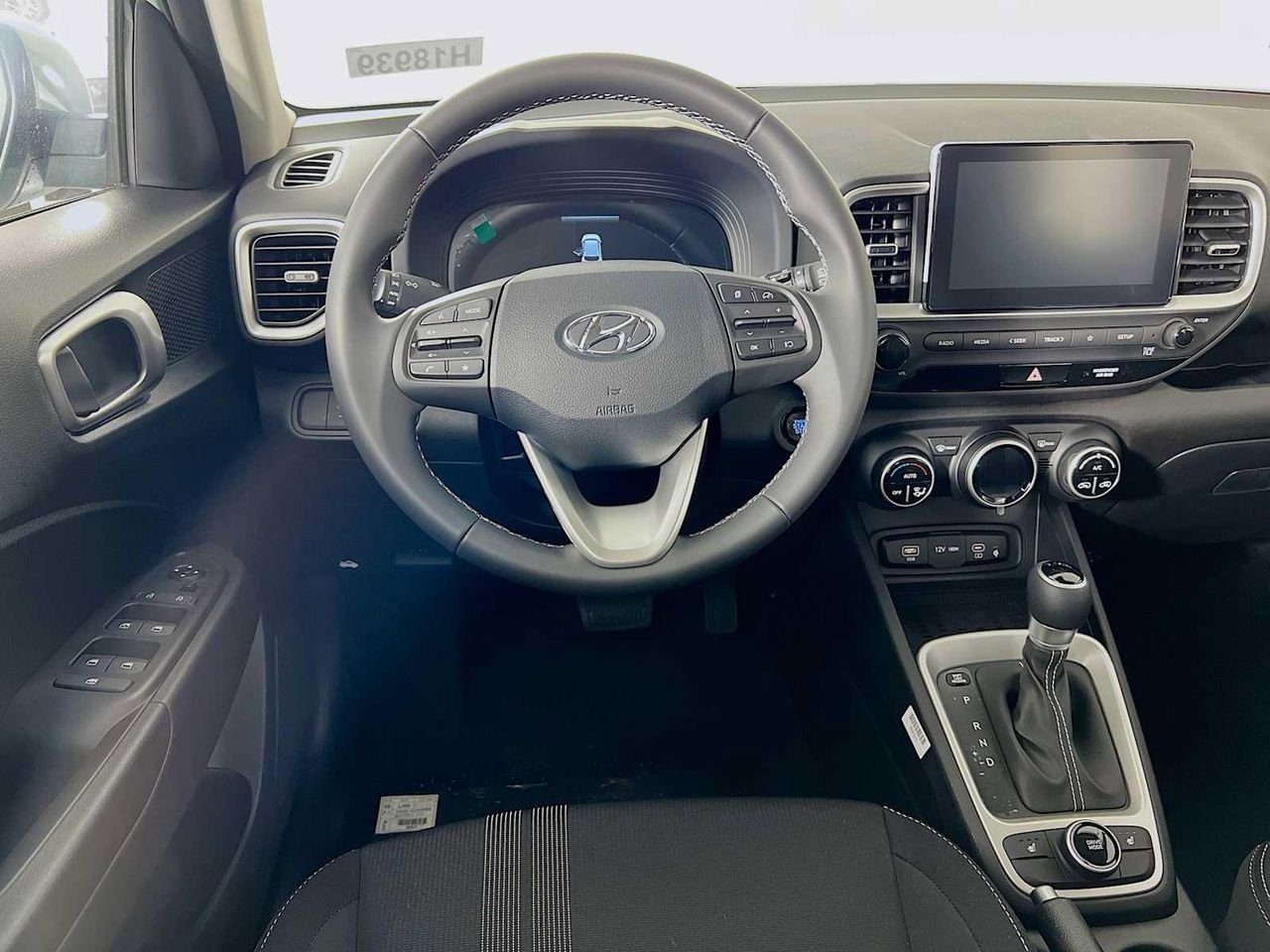 New 2026 Hyundai Venue SEL FWD image 15
