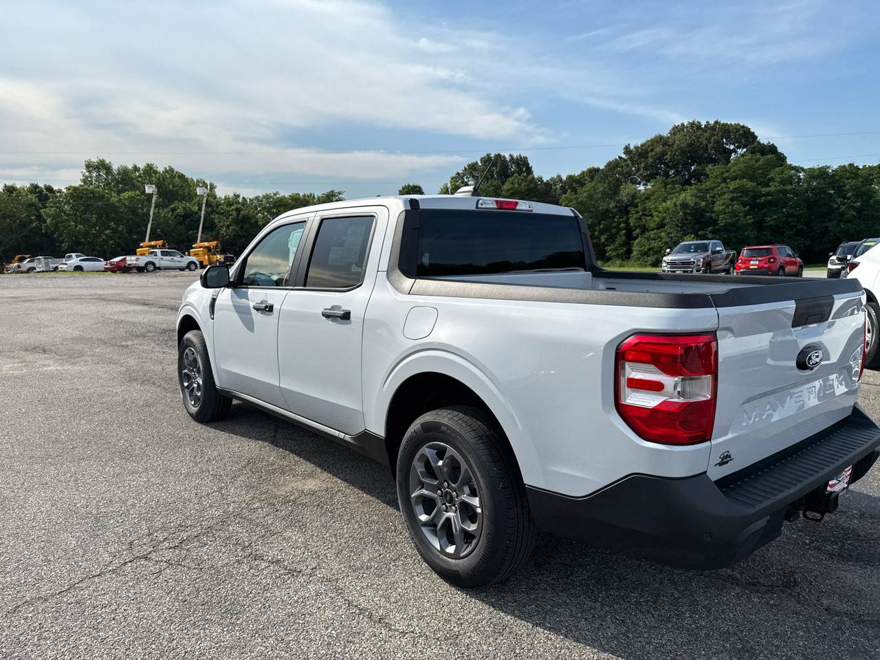 New 2026 Ford Maverick XLT w/ XLT Luxury Package FWD image 10