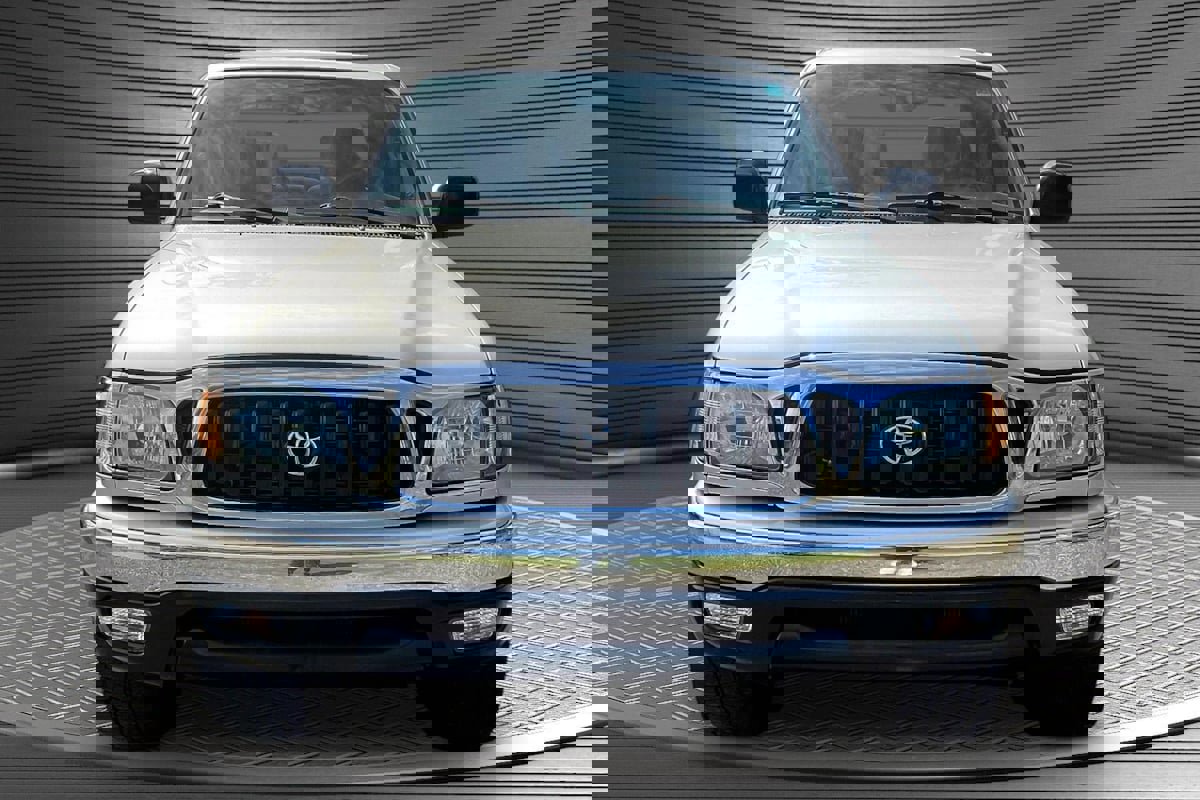 Used 2003 Toyota Tacoma PreRunner RWD image 2
