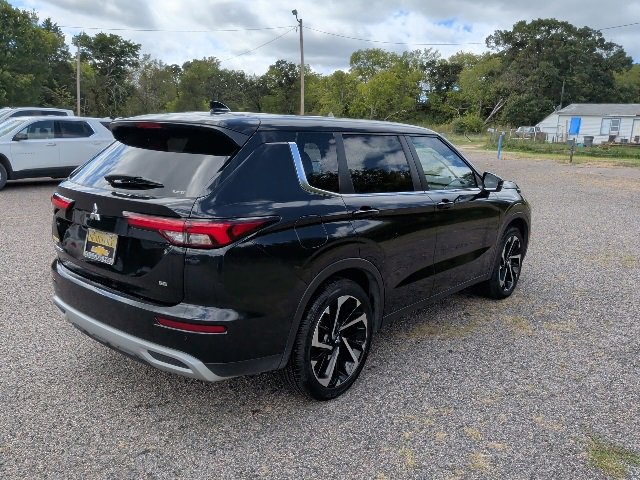 Used 2024 Mitsubishi Outlander SE image 5