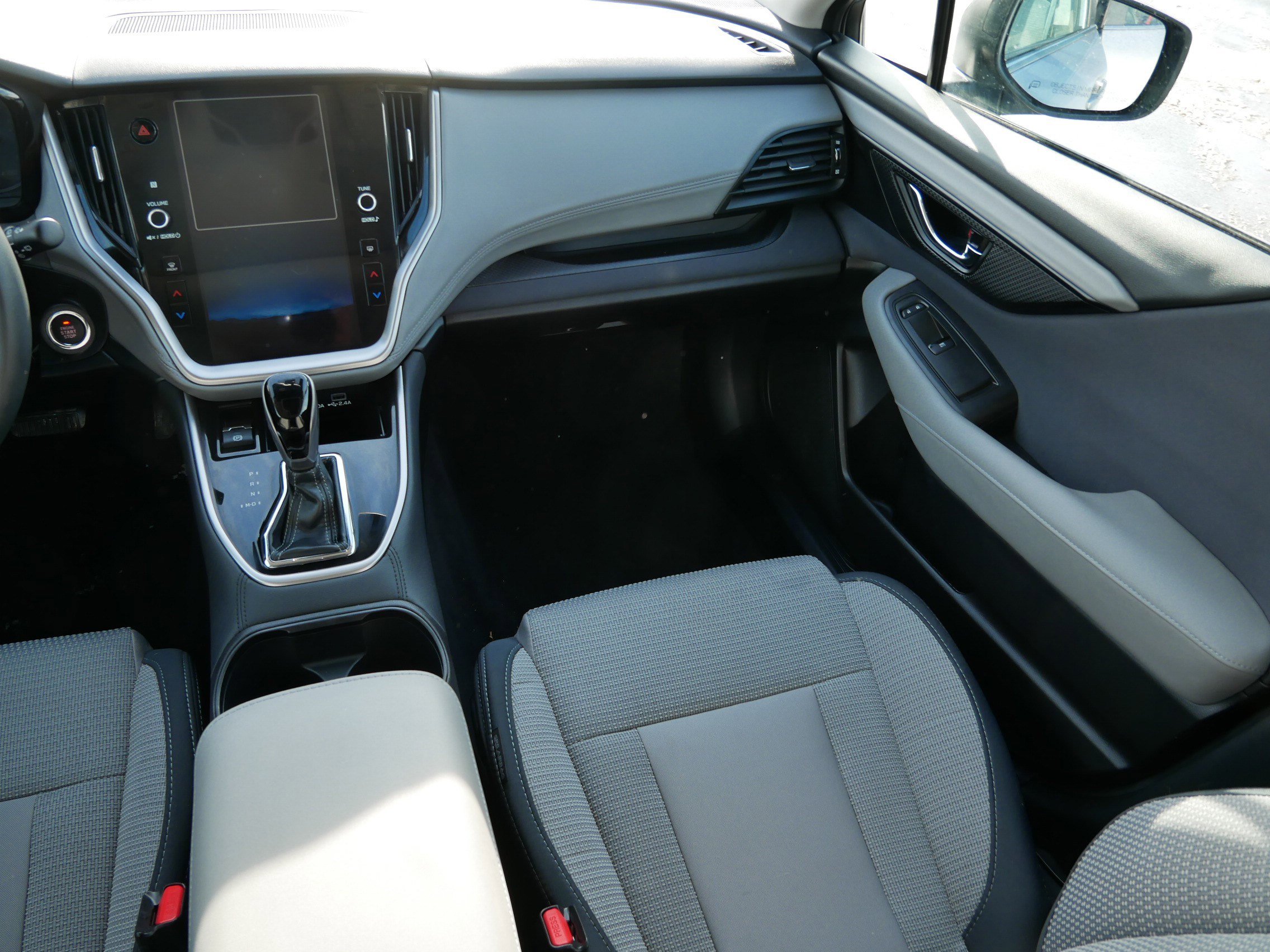 Used 2025 Subaru Outback Premium image 11