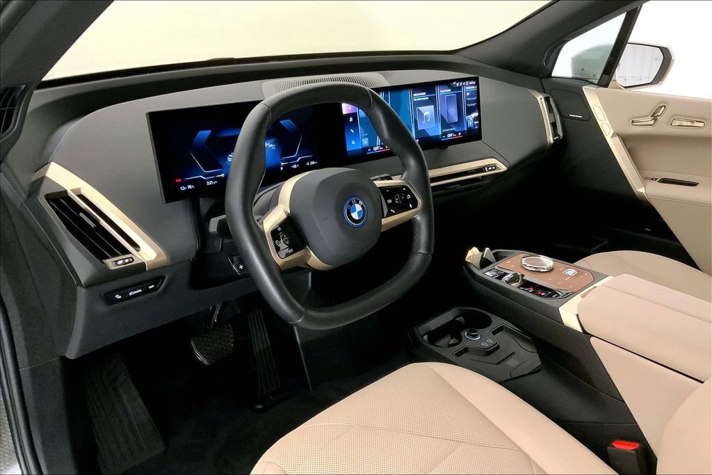 Certified 2023 BMW iX xDrive50 w/ Premium Package AWD/4WD image 21