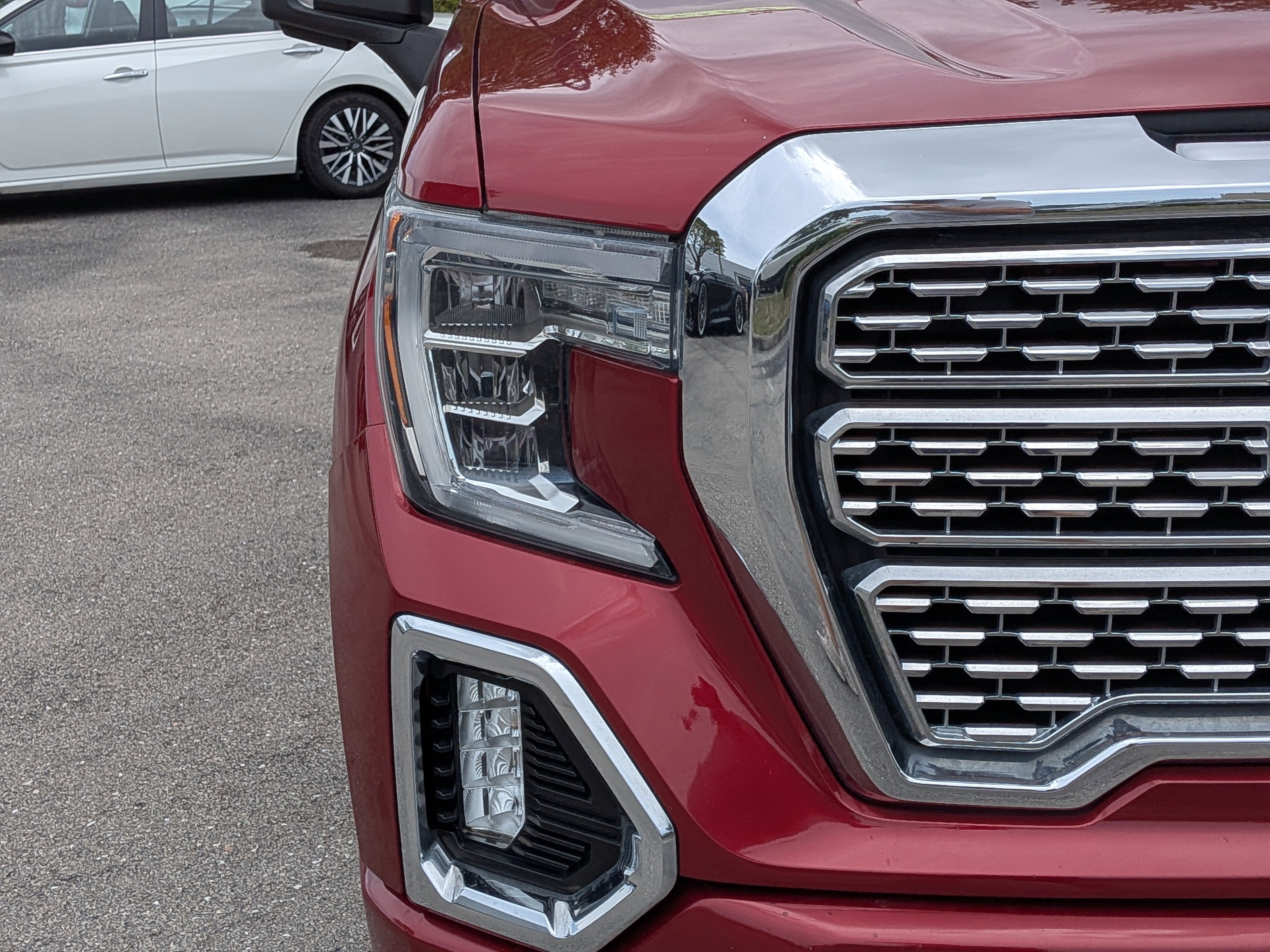 Used 2019 GMC Sierra 1500 Denali w/ Denali Ultimate Package AWD/4WD image 10