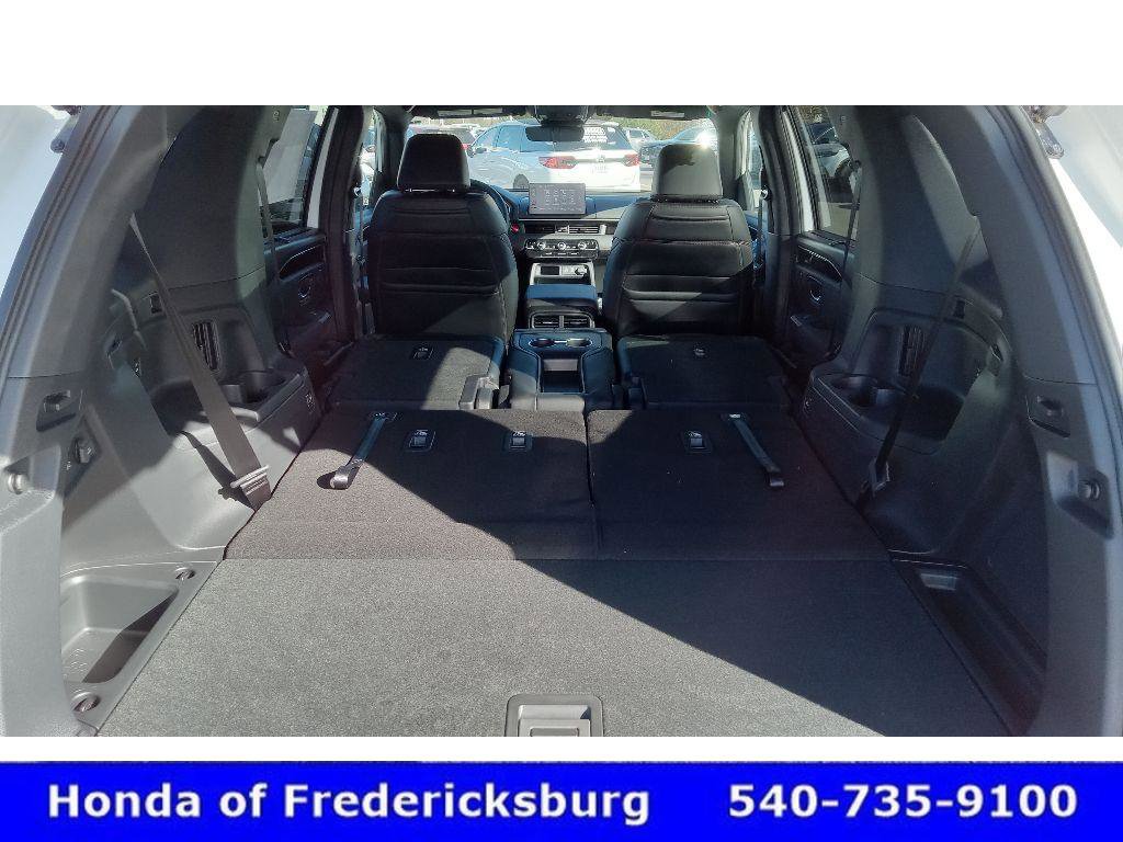 Used 2025 Honda Pilot Black Edition image 42
