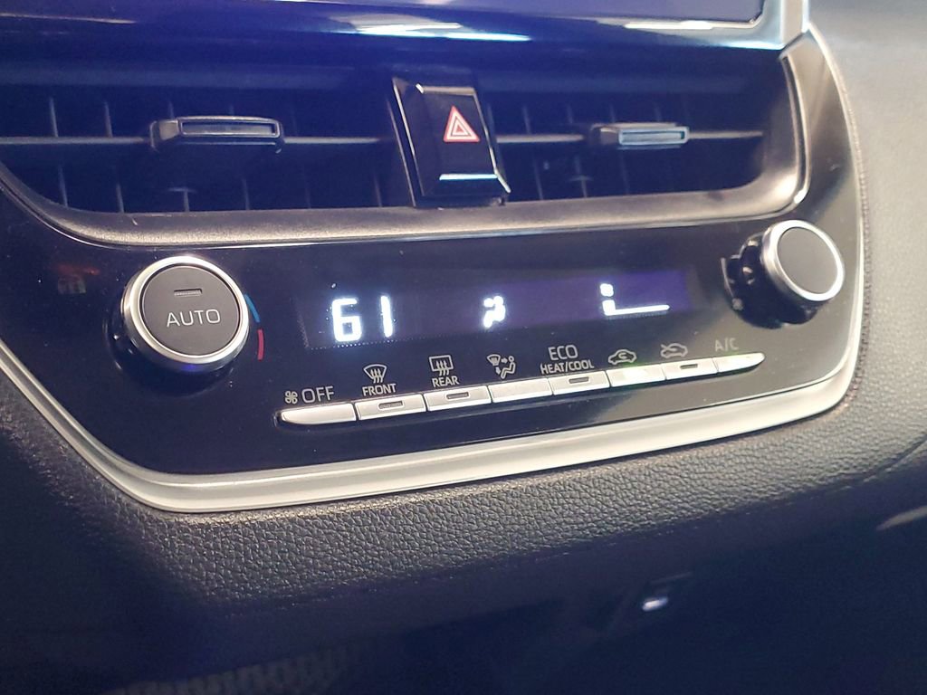 Used 2024 Toyota Corolla LE FWD image 27