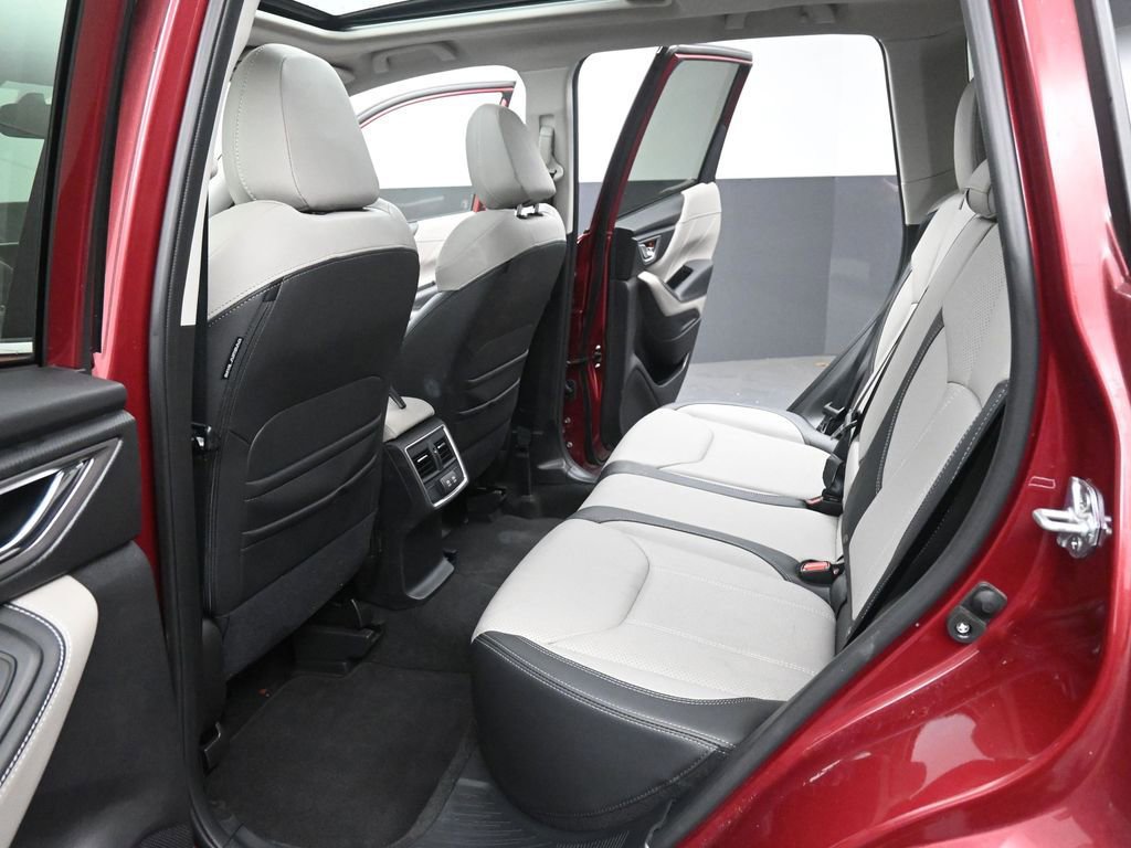 Used 2024 Subaru Forester Limited image 27