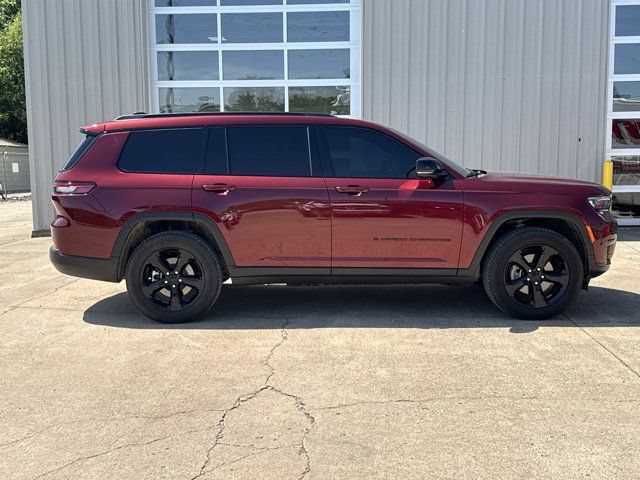 Used 2023 Jeep Grand Cherokee L Laredo AWD/4WD image 2