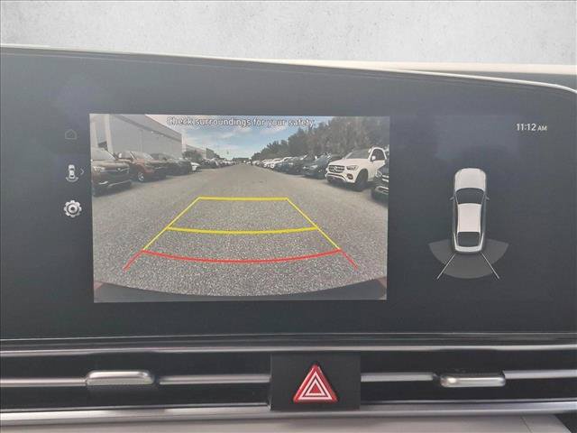 Used 2023 Hyundai Elantra Limited w/ Preferred Accessory Package FWD image 13