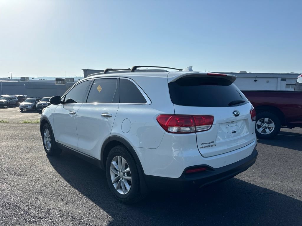 Used 2016 Kia Sorento AWD w/ LX Convenience Package image 5