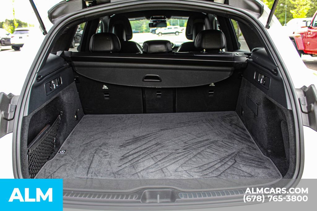 Used 2024 Mercedes-Benz GLC 300 4MATIC image 22